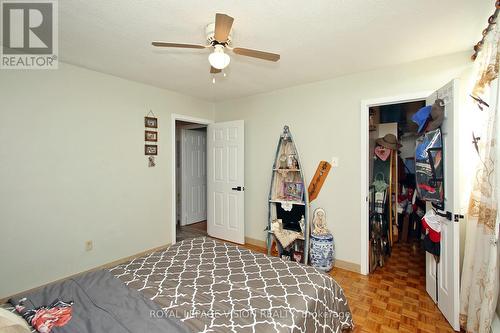 202 - 3065 Queen Frederica Drive, Mississauga (Applewood), ON - Indoor Photo Showing Bedroom