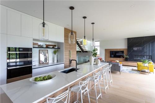 70 Upper Mount Albion Road, Hamilton, ON - Indoor Photo Showing Kitchen With Upgraded Kitchen