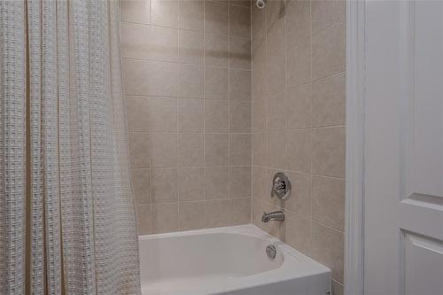 4823 Thomas Alton Boulevard|Unit #60, Burlington, ON - Indoor Photo Showing Bathroom