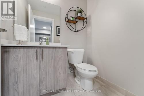 413 - 16 Markle Crescent, Hamilton (Ancaster), ON - Indoor Photo Showing Bathroom