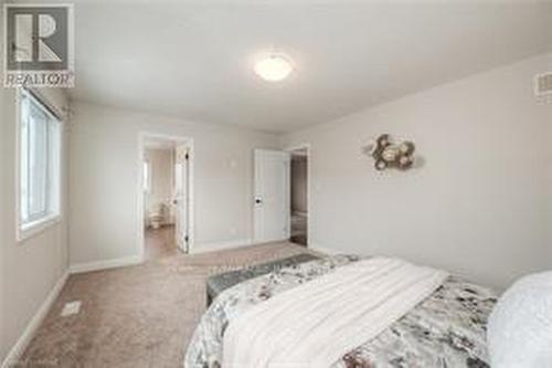 313 Zeller Drive, Kitchener, ON - Indoor Photo Showing Bedroom