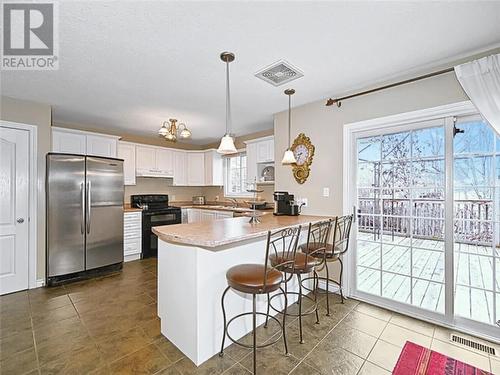 16 Regency Place, Brockville, ON - Indoor Photo Showing Kitchen