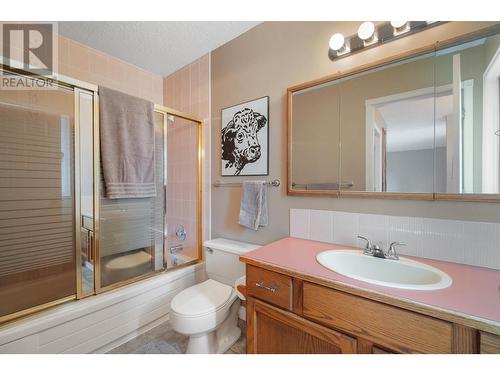 5550 Rittich Road, Kelowna, BC - Indoor Photo Showing Bathroom