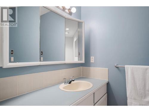 5550 Rittich Road, Kelowna, BC - Indoor Photo Showing Bathroom