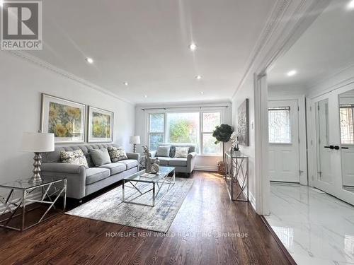 34 Ferrah Street, Markham (Unionville), ON - Indoor Photo Showing Living Room