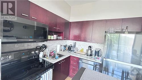 179 George Street Unit#402, Ottawa, ON - Indoor Photo Showing Kitchen