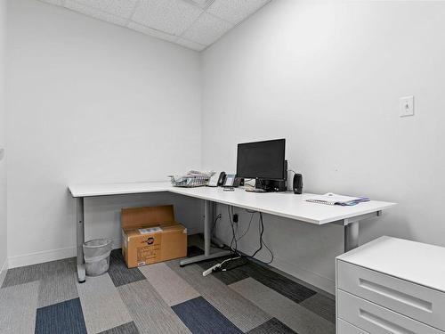 Office - 3145 Rue Delaunay, Laval (Sainte-Rose), QC - Indoor Photo Showing Office