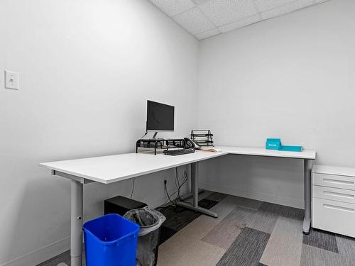 Office - 3145 Rue Delaunay, Laval (Sainte-Rose), QC - Indoor Photo Showing Office