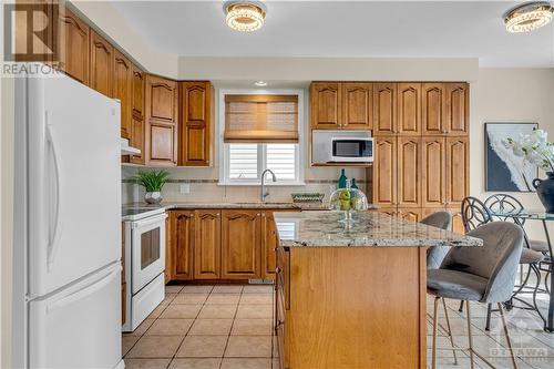 1924 Lobelia Way, Ottawa, ON - Indoor Photo Showing Kitchen