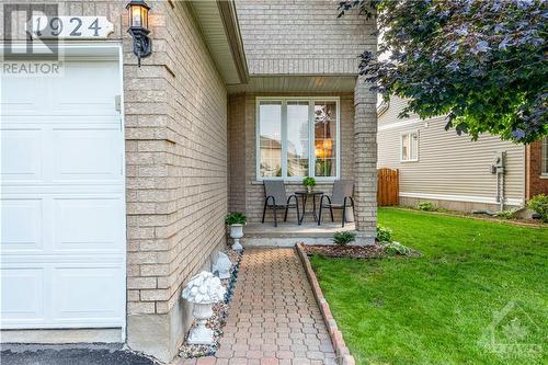 1924 Lobelia Way, Ottawa, ON - Outdoor