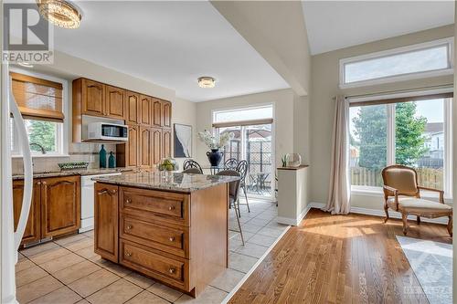 1924 Lobelia Way, Ottawa, ON - Indoor Photo Showing Kitchen