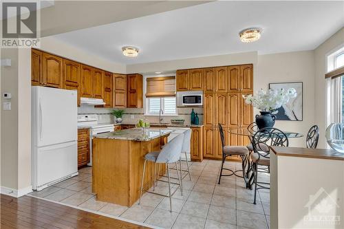 1924 Lobelia Way, Ottawa, ON - Indoor Photo Showing Kitchen