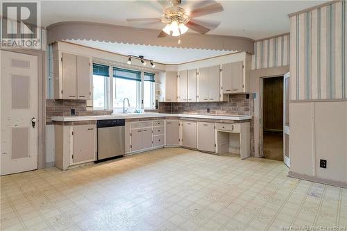 2012 Route 870, Springfield, NB - Indoor Photo Showing Kitchen