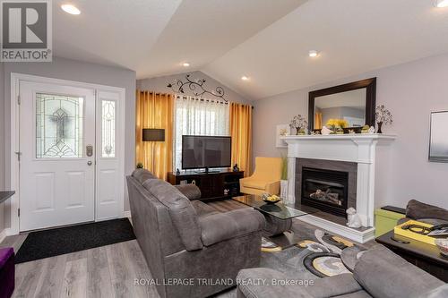 53 Augusta Crescent, St. Thomas, ON - Indoor Photo Showing Living Room With Fireplace