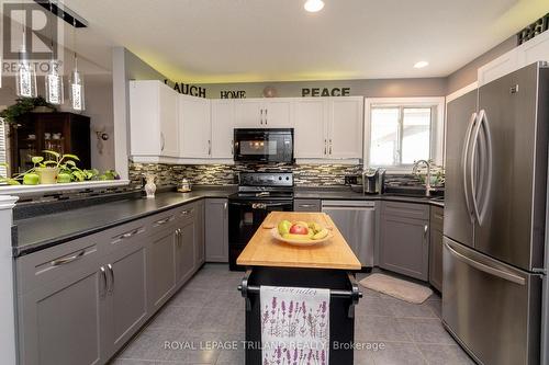 53 Augusta Crescent, St. Thomas, ON - Indoor Photo Showing Kitchen