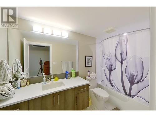 131 Harbourfront Drive Ne Unit# 503, Salmon Arm, BC - Indoor Photo Showing Bathroom