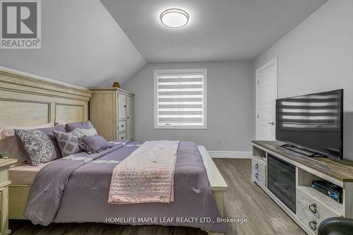 355 Christine Avenue W, Lakeshore, ON - Indoor Photo Showing Bedroom