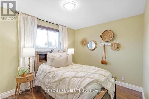 891 Curtis Crescent, Cobourg, ON - Indoor Photo Showing Bedroom