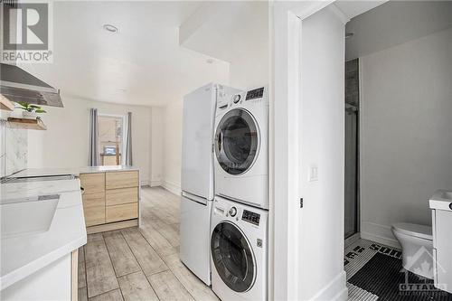 286 Kent Street, Ottawa, ON - Indoor Photo Showing Laundry Room