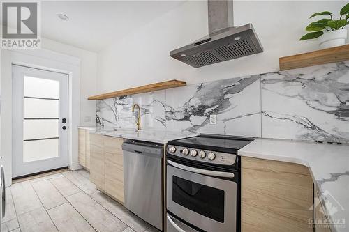 286 Kent Street, Ottawa, ON - Indoor Photo Showing Kitchen