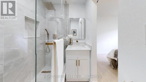 29 Corning Road, Toronto (Don Valley Village), ON - Indoor Photo Showing Bathroom