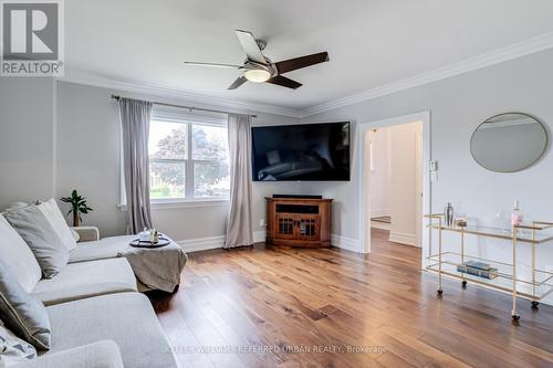 20 Payzac Avenue, Toronto (West Hill), ON - Indoor Photo Showing Living Room