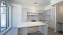 1005 - 14 David Eyer Road, Richmond Hill, ON  - Indoor Photo Showing Kitchen 