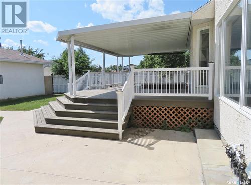 529 King Crescent, Warman, SK - Outdoor With Deck Patio Veranda With Exterior