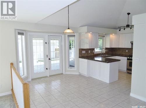 529 King Crescent, Warman, SK - Indoor Photo Showing Kitchen