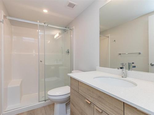 106-4820 Cedar Ridge Pl, Nanaimo, BC - Indoor Photo Showing Bathroom