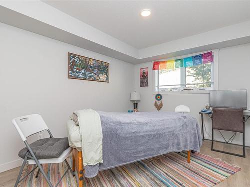 106-4820 Cedar Ridge Pl, Nanaimo, BC - Indoor Photo Showing Bedroom