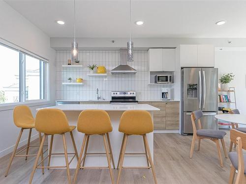 106-4820 Cedar Ridge Pl, Nanaimo, BC - Indoor Photo Showing Kitchen With Stainless Steel Kitchen With Upgraded Kitchen