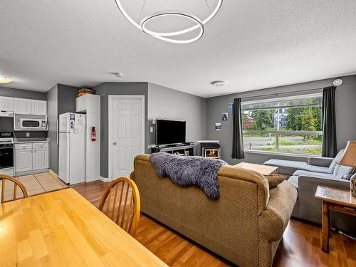 205-1105 Henry Rd, Courtenay, BC - Indoor