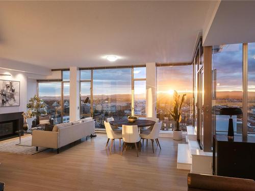 1502-760 Johnson St, Victoria, BC - Indoor Photo Showing Living Room With Fireplace