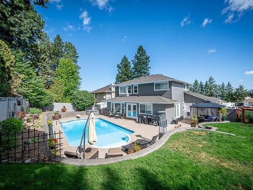 927 Heatherton Crt, Kamloops, BC - Outdoor With In Ground Pool With Deck Patio Veranda With Backyard