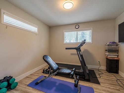 927 Heatherton Crt, Kamloops, BC - Indoor Photo Showing Gym Room