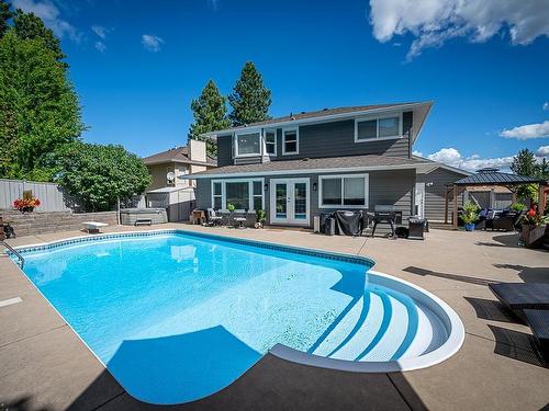 927 Heatherton Crt, Kamloops, BC - Outdoor With In Ground Pool With Deck Patio Veranda With Backyard