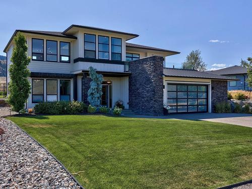 323 Rue Cheval Noir, Kamloops, BC - Outdoor With Facade