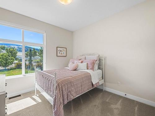 323 Rue Cheval Noir, Kamloops, BC - Indoor Photo Showing Bedroom