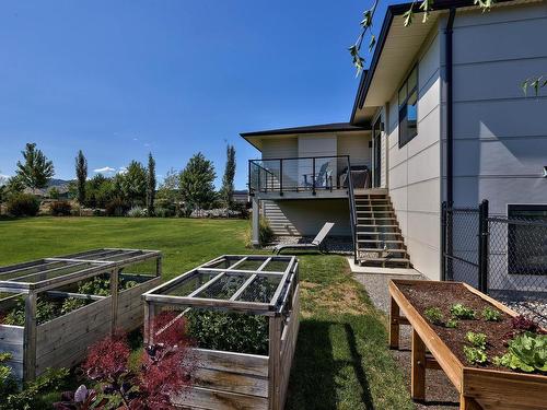 323 Rue Cheval Noir, Kamloops, BC - Outdoor With Exterior