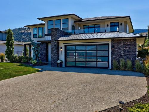 323 Rue Cheval Noir, Kamloops, BC - Outdoor With Facade