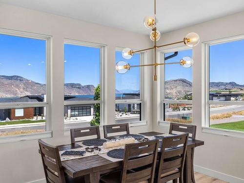 323 Rue Cheval Noir, Kamloops, BC - Indoor Photo Showing Dining Room