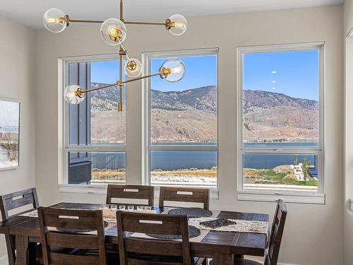 323 Rue Cheval Noir, Kamloops, BC - Indoor Photo Showing Dining Room