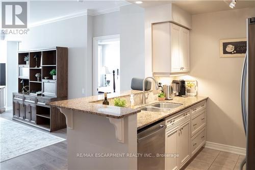 607 - 40 Old Mill Road, Oakville (Old Oakville), ON - Indoor Photo Showing Kitchen With Double Sink With Upgraded Kitchen