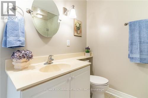 607 - 40 Old Mill Road, Oakville (Old Oakville), ON - Indoor Photo Showing Bathroom