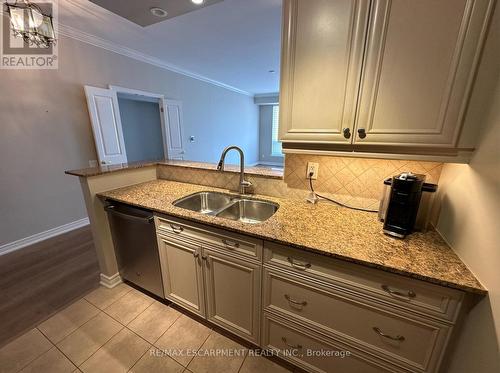 607 - 40 Old Mill Road, Oakville (Old Oakville), ON - Indoor Photo Showing Kitchen With Double Sink