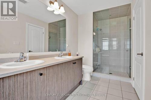 15 Bretlon Street, Brampton, ON - Indoor Photo Showing Bathroom