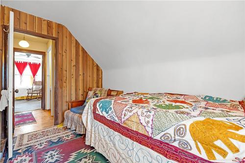 560 Aberdeen Avenue, Hamilton, ON - Indoor Photo Showing Bedroom