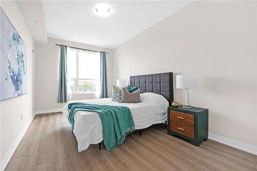 120 Spring Valley Crescent|Unit #410, Hamilton, ON - Indoor Photo Showing Bedroom