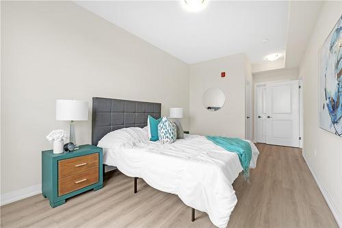 120 Spring Valley Crescent|Unit #410, Hamilton, ON - Indoor Photo Showing Bedroom